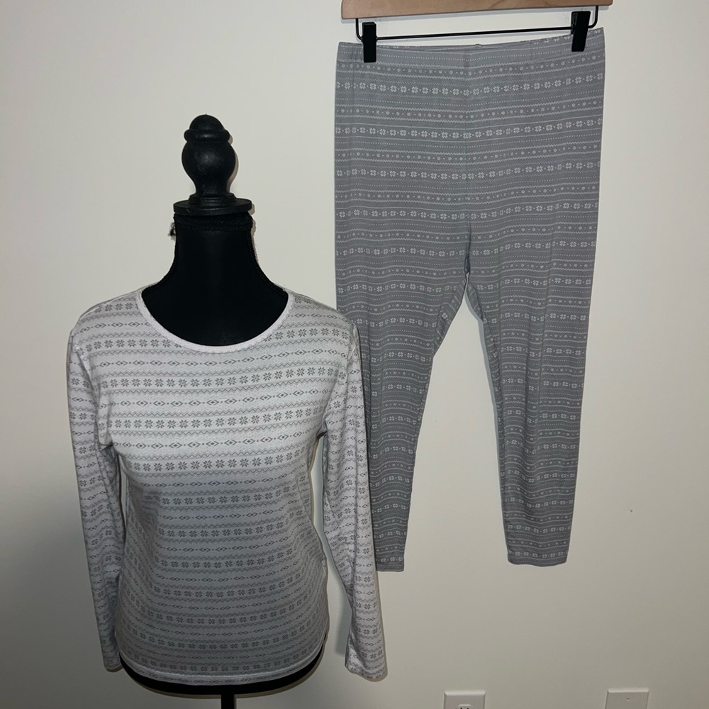 32 Degrees Gray and White Fair Isle Long Sleeve Pajama Set